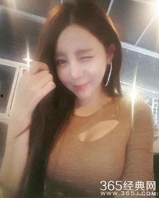 女主播大尺度直播视频,引发网友热议